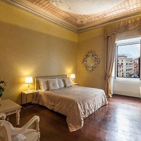 Prestigious Apartment Piazza Navona Рим Экстерьер фото