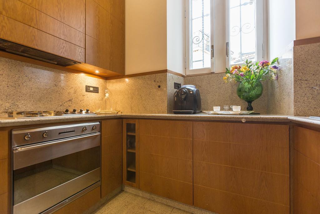 Prestigious Apartment Piazza Navona Рим Экстерьер фото